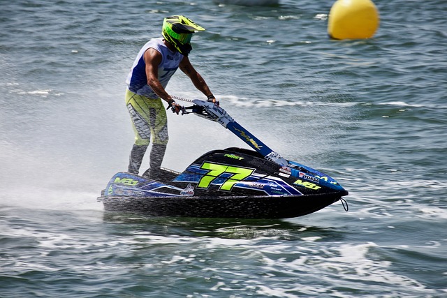 防守反击的 防守反击的